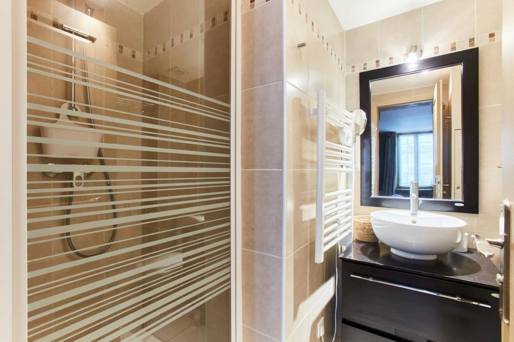 Latin Quarter - 1Br - Cityapartmentstay París Exterior foto